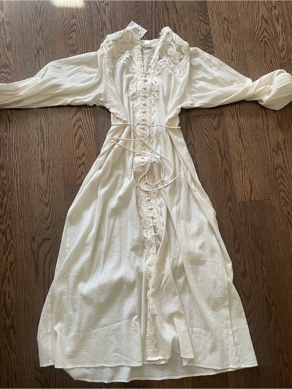 Off white Lace-Trim Maxi Dress with Tie Waist